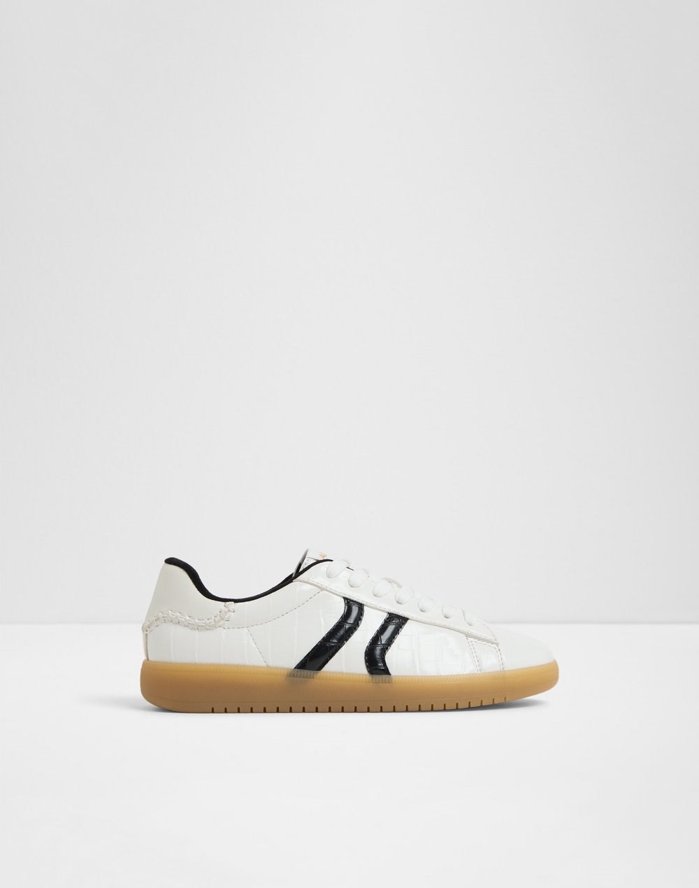 CHICSNEAKER2  SYN EMB CROCO