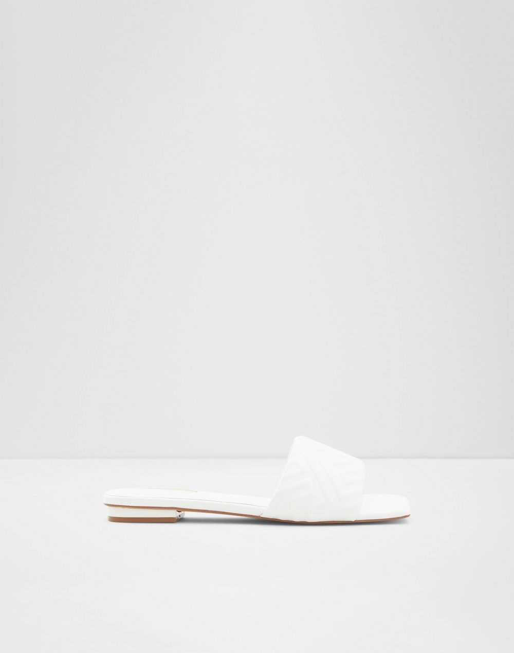 CLEONA  SYN EMBOSSED