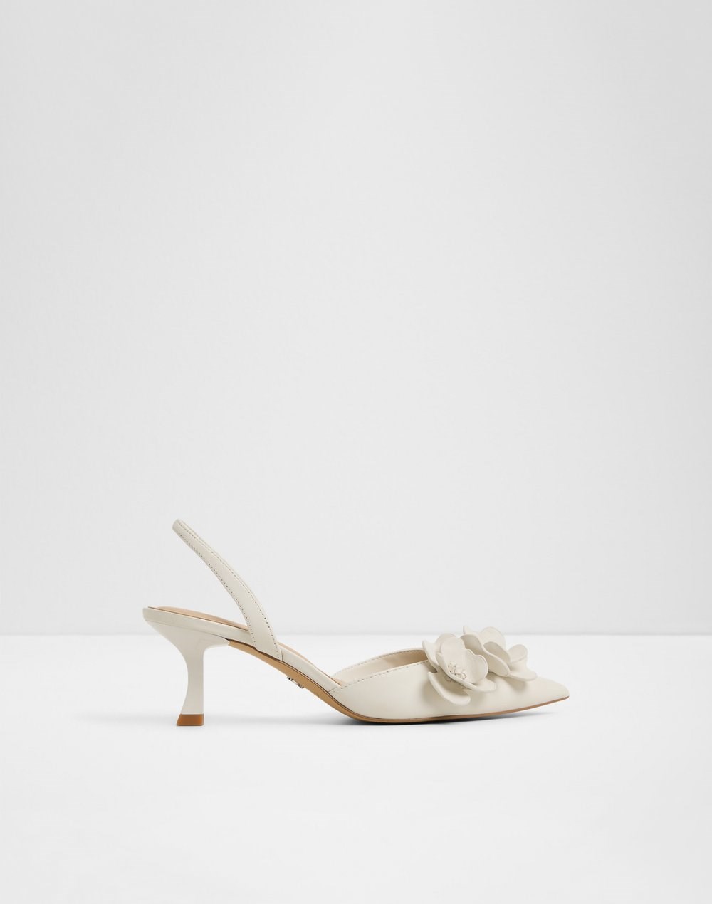 LEILANIA  LEA SMOOTH