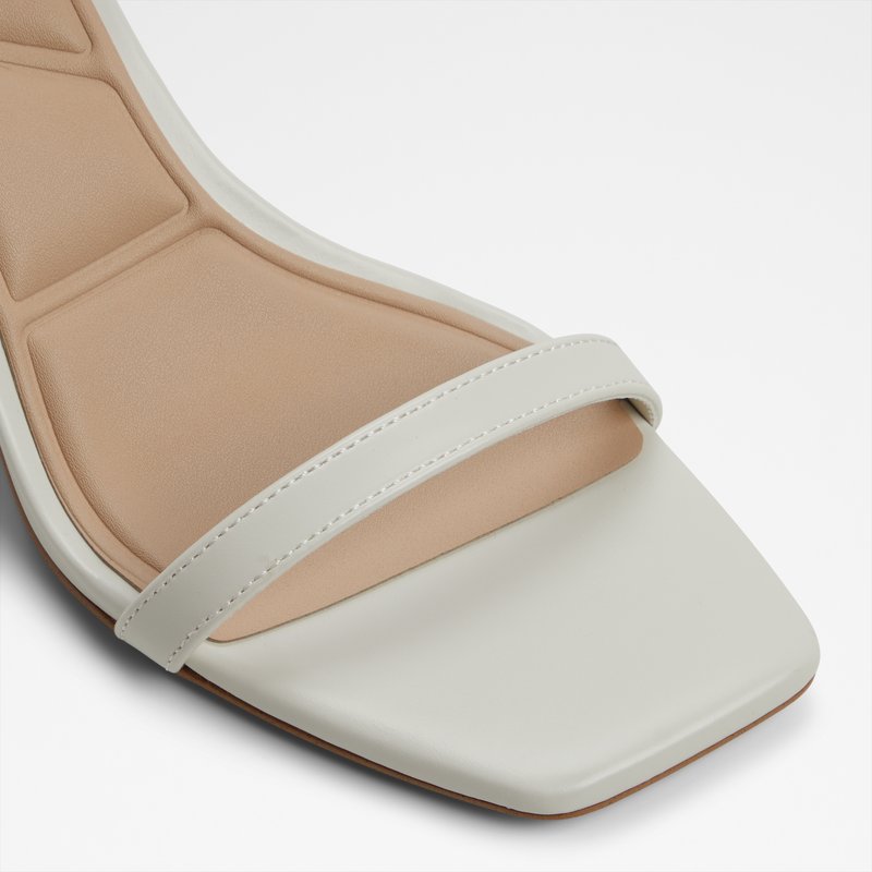 Aldo sandale na srednje visoku petu PARAGON SYN SHINY - bijela 4